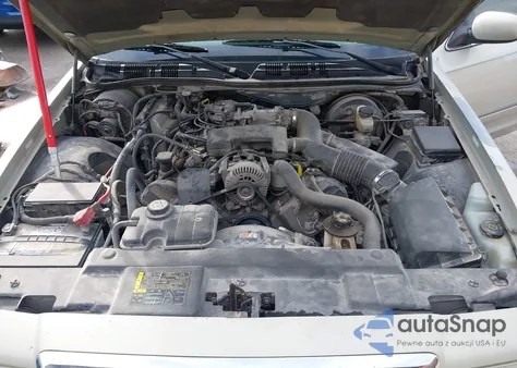 2004 Mercury Grand Marquis Gs z USA, uszkodzony, nr VIN 2MEFM74W34X681346